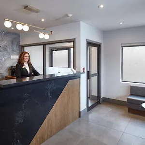 canadas-best-value-inn-toronto.niagara-fallshotels.com/