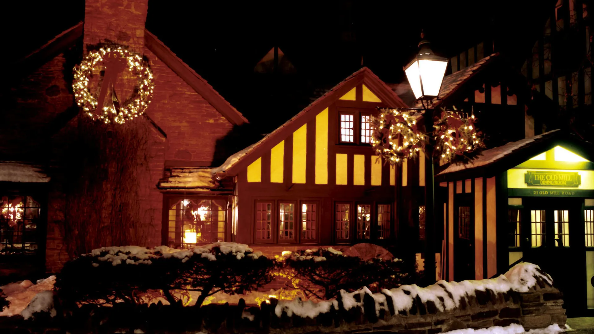 Inn Old Mill Toronto Hotel